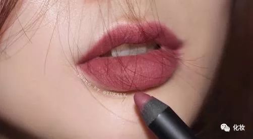 最自然适合素颜的玫瑰色口红,3ce干枯玫瑰色口红