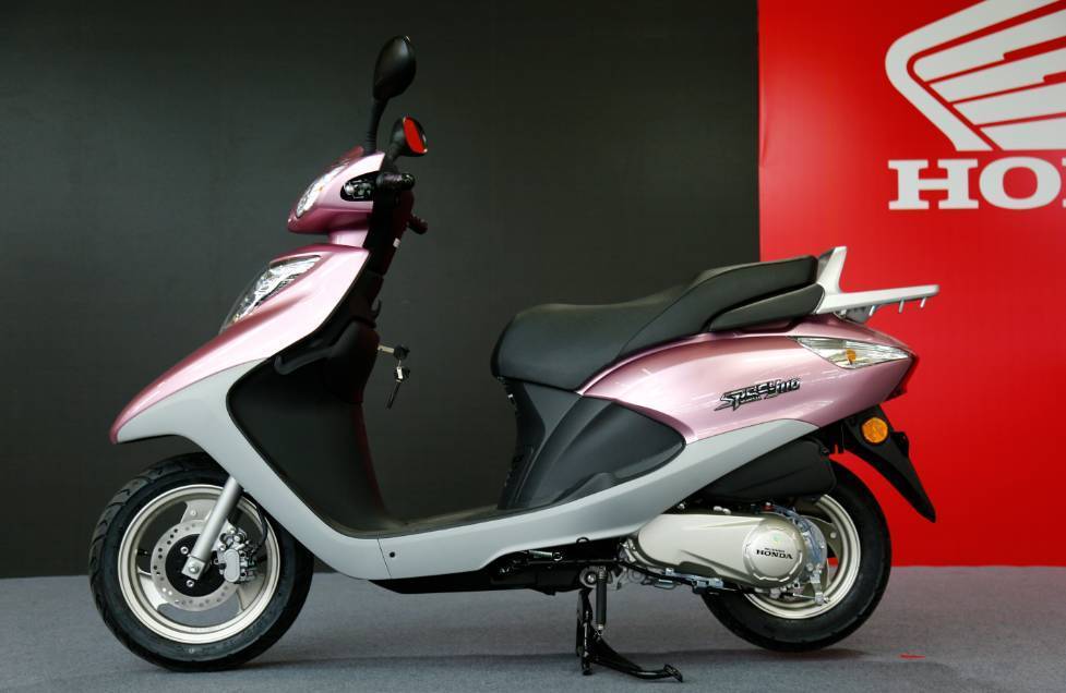 五羊-本田两款国四新品首发开启“智核集成”新时代