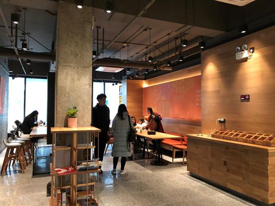 良品铺子成功史,良品铺子故事店