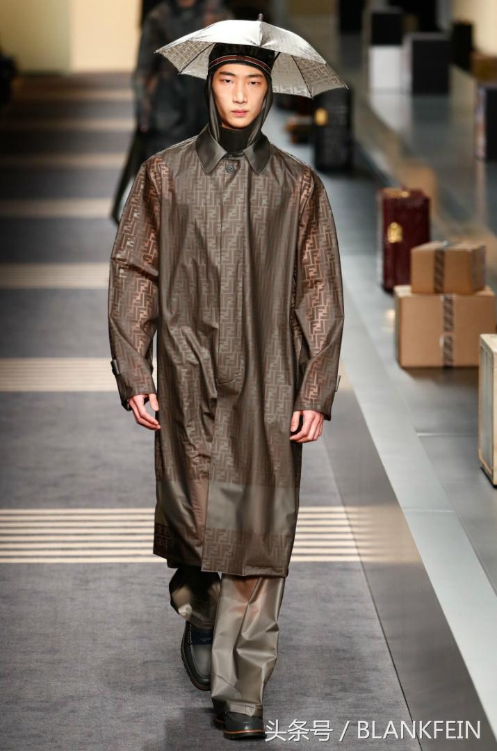 fendi芬迪2018春夏时装秀,芬迪fendi2016秋冬时装秀