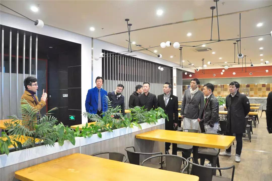 热烈祝贺商会常务会议顺利,常务副会长谈商会工作