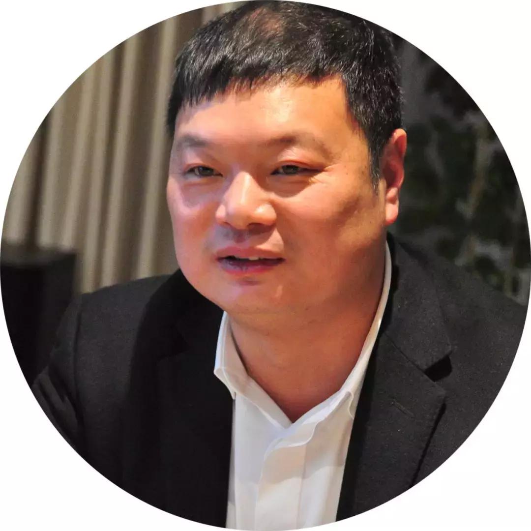 热烈祝贺商会常务会议顺利,常务副会长谈商会工作