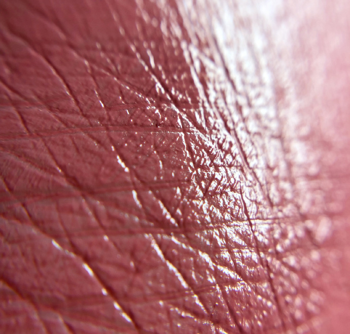 纪梵希2.8克002唇膏,纪梵希小羊皮104停产了吗