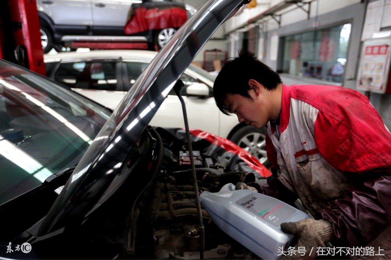 自带机油机滤找汽修厂更换多少钱,自己更换机油机滤