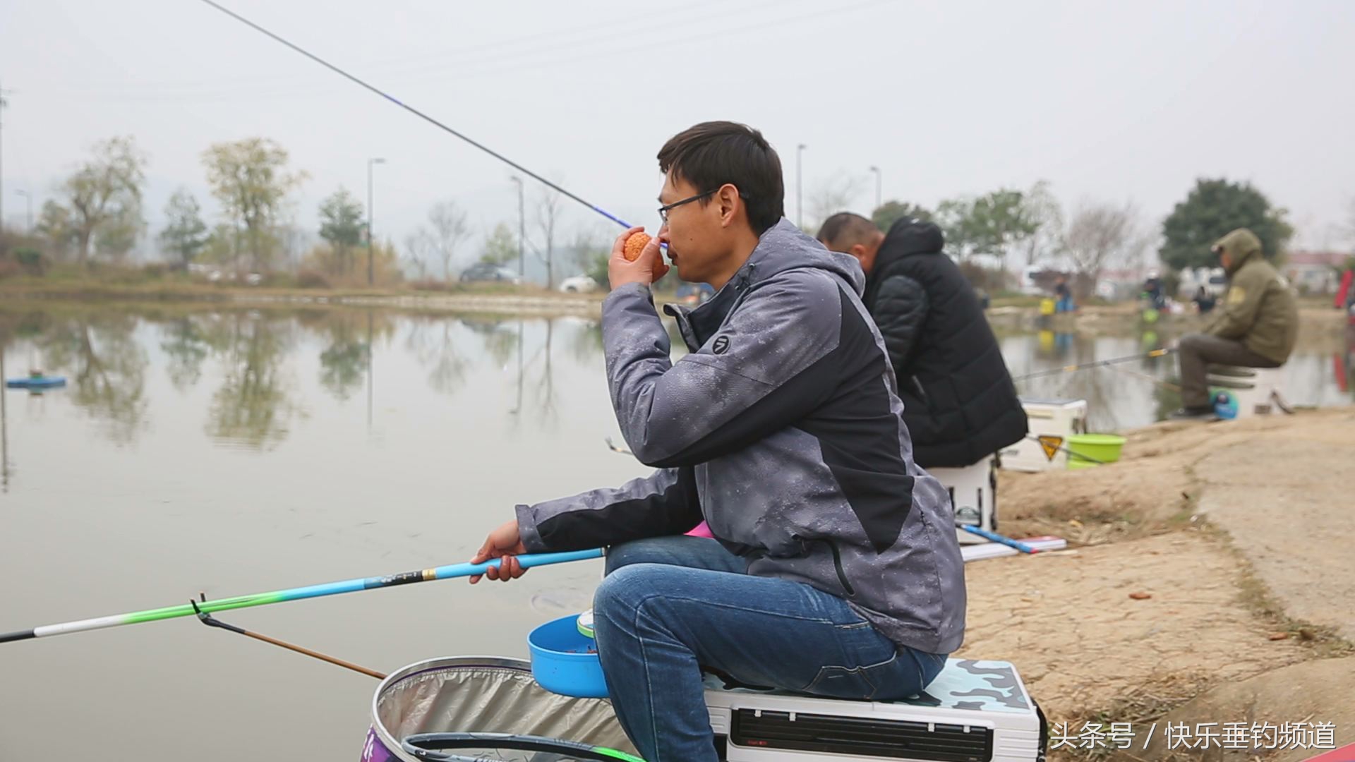 钓鲫鱼怎么调漂能出现顶漂,冬钓深水怎样调漂