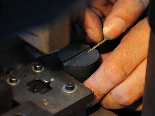 英雄归来的钢笔,英雄归来2010