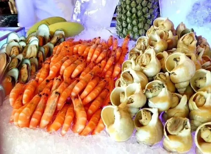 附近的旅游景点温泉自助餐一体,附近吃喝玩乐一体的温泉