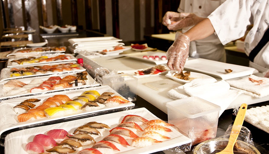 附近的旅游景点温泉自助餐一体,附近吃喝玩乐一体的温泉