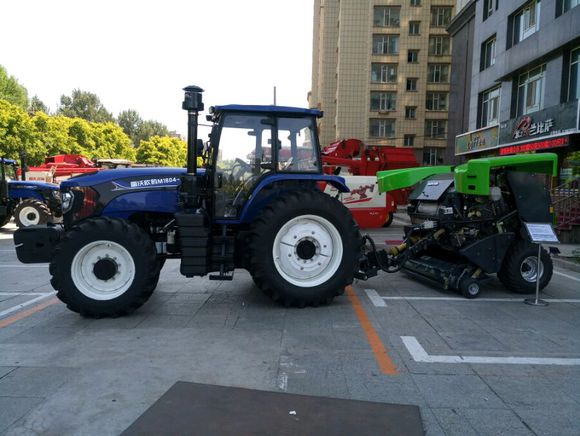 2018款雷沃欧豹1104拖拉机视频,欧豹雷沃1804拖拉机视频