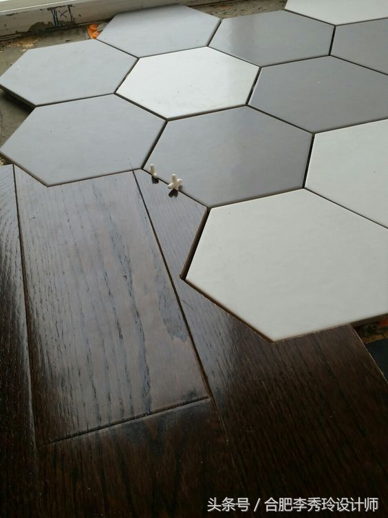 墙板和地砖的缝隙怎么处理,遇到地砖空鼓怎么修