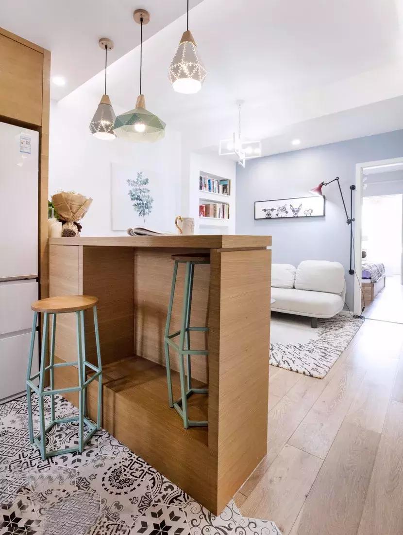 60平北欧小两居室,床头柜非常有设计感