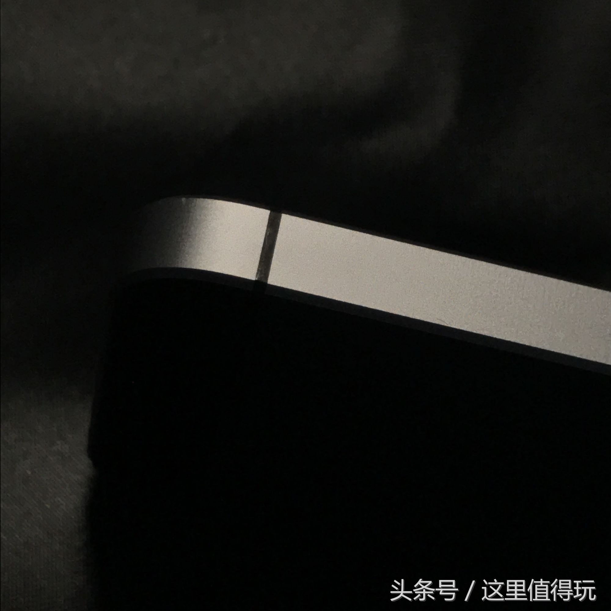 扎心！深水鱼买来的小钢炮iPhoneSE疑似翻新机，留下还是退货？