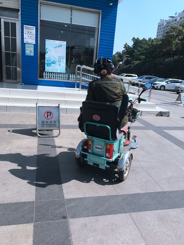 北海“达闻西”：一身装扮，劲过“小鲜肉”