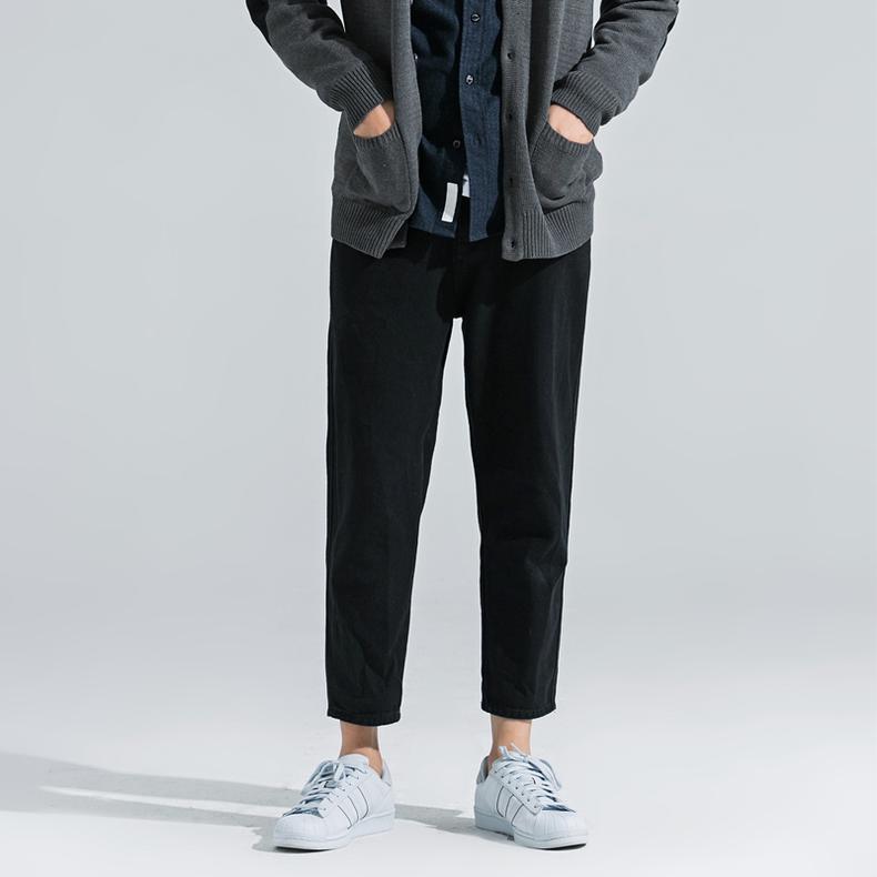 皮肤黑的男生怎么显白,皮肤黑的男生怎么护肤