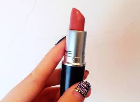 怎么辨认涂了不烂嘴的口红,如何辨别好口红和坏口红