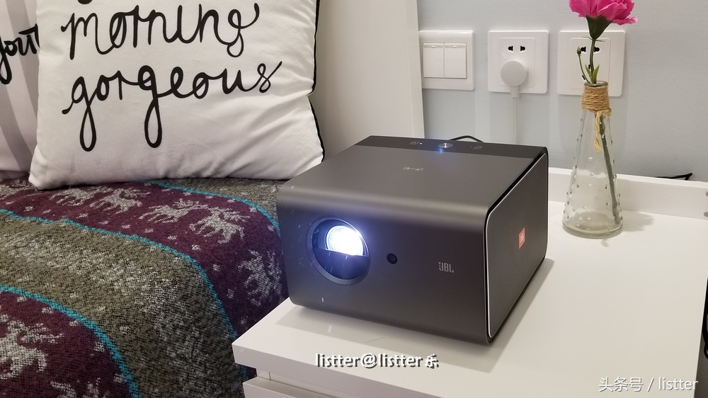 天猫魔屏s1和当贝f1c对比,天猫魔屏投影仪s2评测