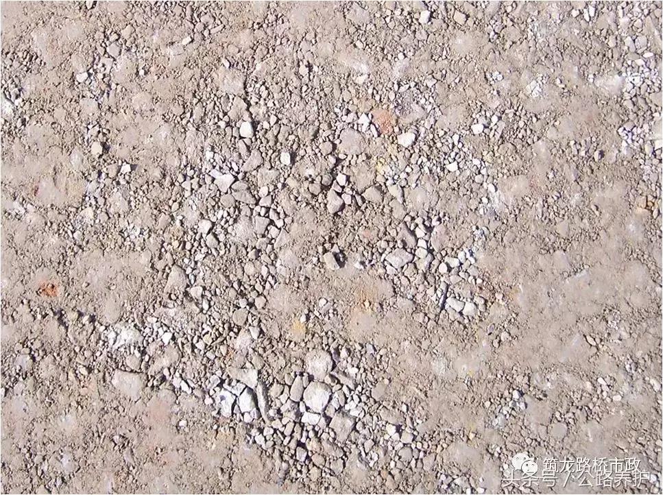 公路水稳层施工规范是什么,公路水稳层施工在几个月