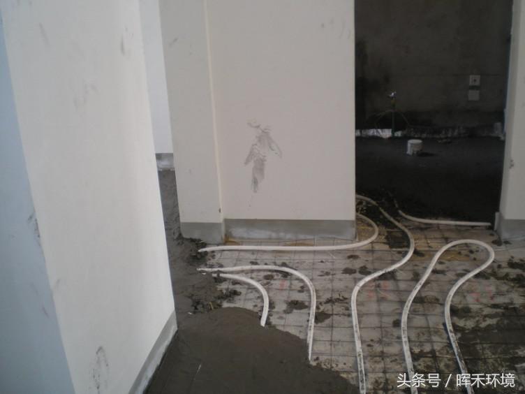 干地暖和湿地暖的优缺点,地暖的优缺点及地暖安装规范