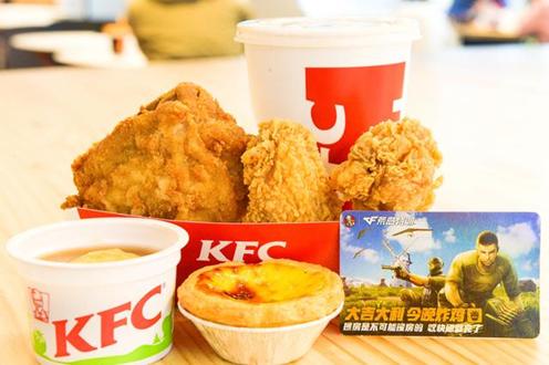 cf手游单挑能扔两个手雷,cf手游能一起玩的队友