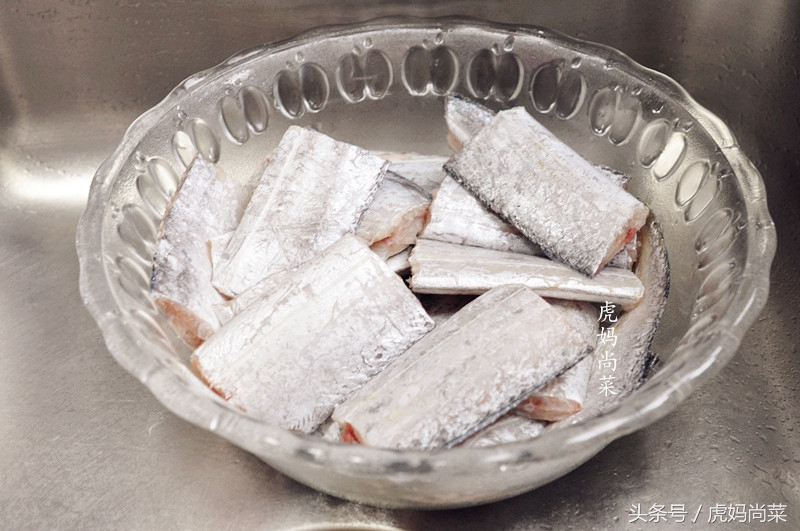 正宗家熬带鱼的做法,带鱼怎样烧不腥又好吃