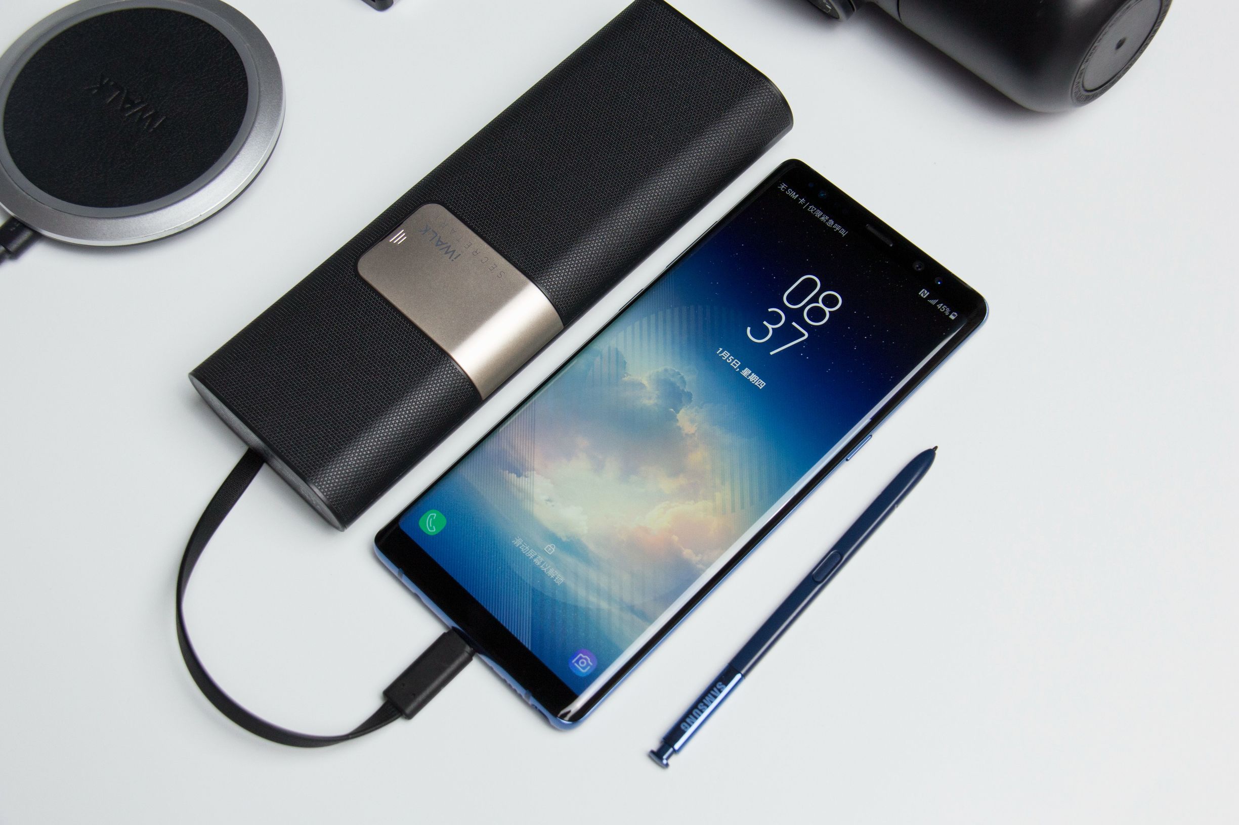 三星note 8跟s8有区别吗 (三星s8好还是红米note8pro好)