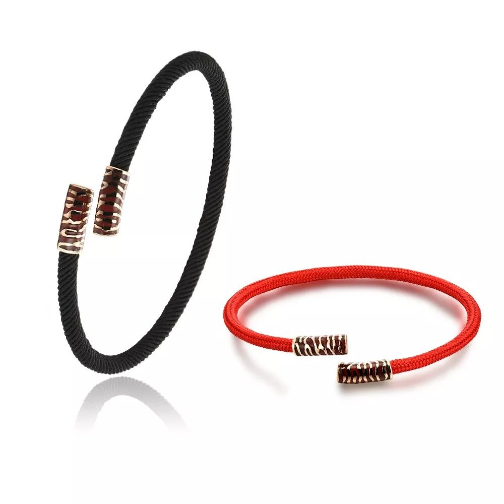 中国传统首饰手镯戒指耳饰,戴戒指的项链有什么寓意?