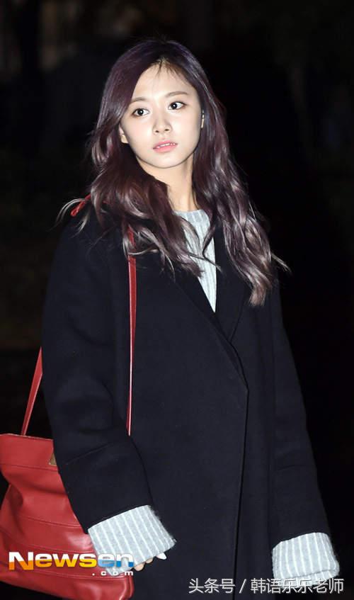 OL都揹这个上班《韩国上班族最爱COURONNE包》让你也可以自体发光