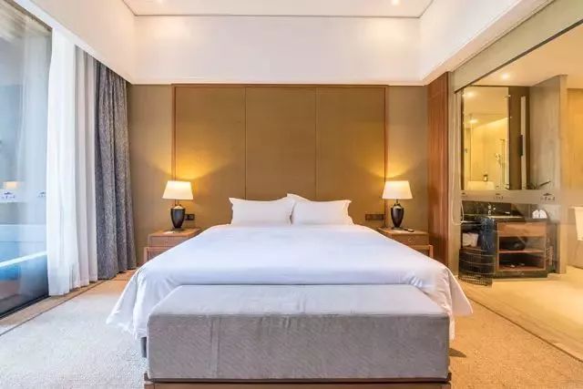 附近的旅游景点温泉自助餐一体,附近吃喝玩乐一体的温泉