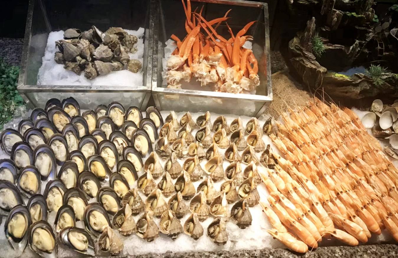 附近的旅游景点温泉自助餐一体,附近吃喝玩乐一体的温泉