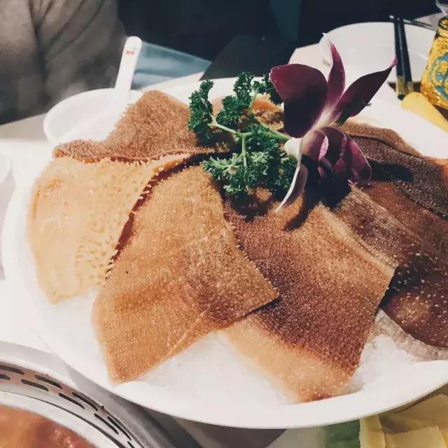 南京西路上高逼格优惠美食轮流来一圈，轻松躲避前任大军