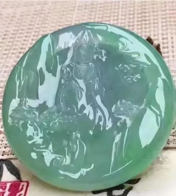 糯种翡翠顶尖叶子,糯种翡翠硬度怎么样啊