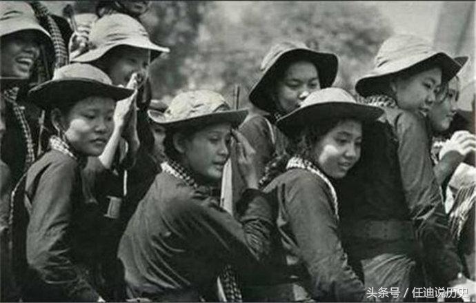 越战中的越南女兵，宁死都不愿当美军俘虏