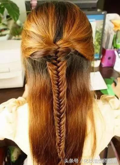适合披着的扎发,披头散发怎么扎简单又漂亮