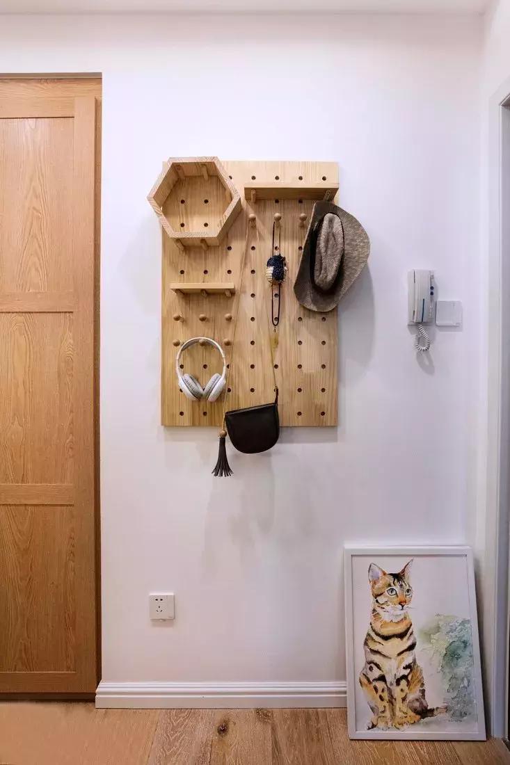 60平北欧小两居室,床头柜非常有设计感