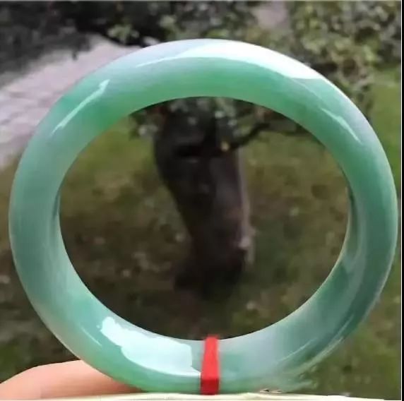 糯种翡翠顶尖叶子,糯种翡翠硬度怎么样啊