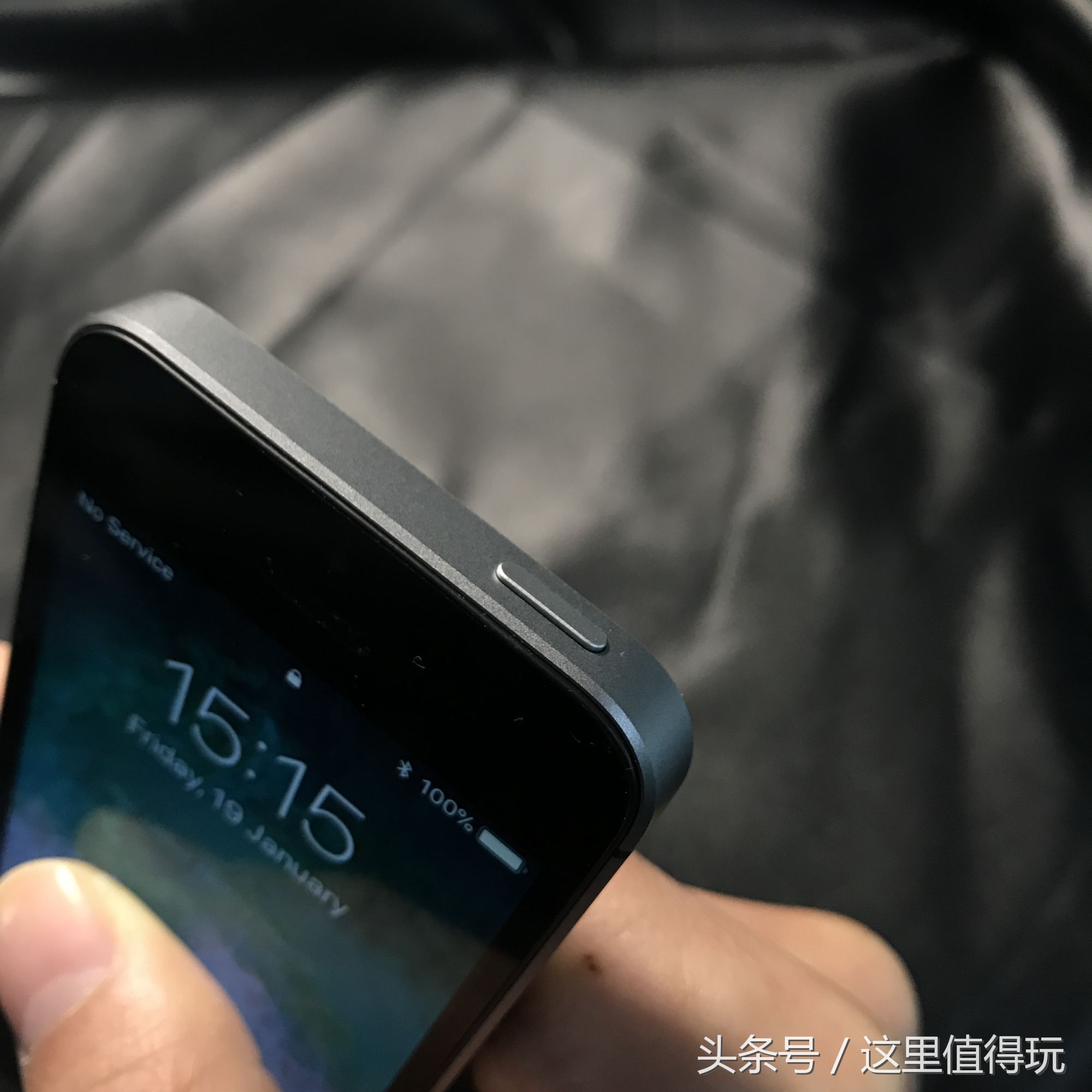 扎心！深水鱼买来的小钢炮iPhoneSE疑似翻新机，留下还是退货？