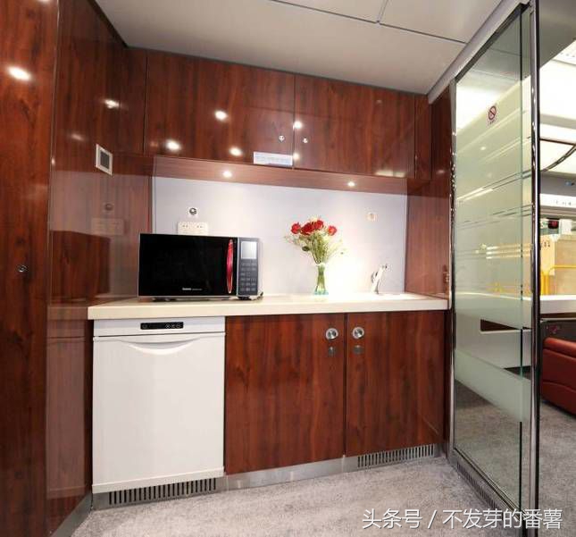 坐高铁商务座有什么好处,复兴号商务座有什么待遇