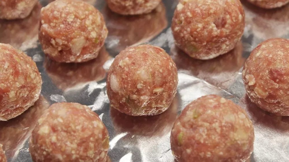 不放调料粉的肉丸怎么做,怎么做的肉丸子不柴不散