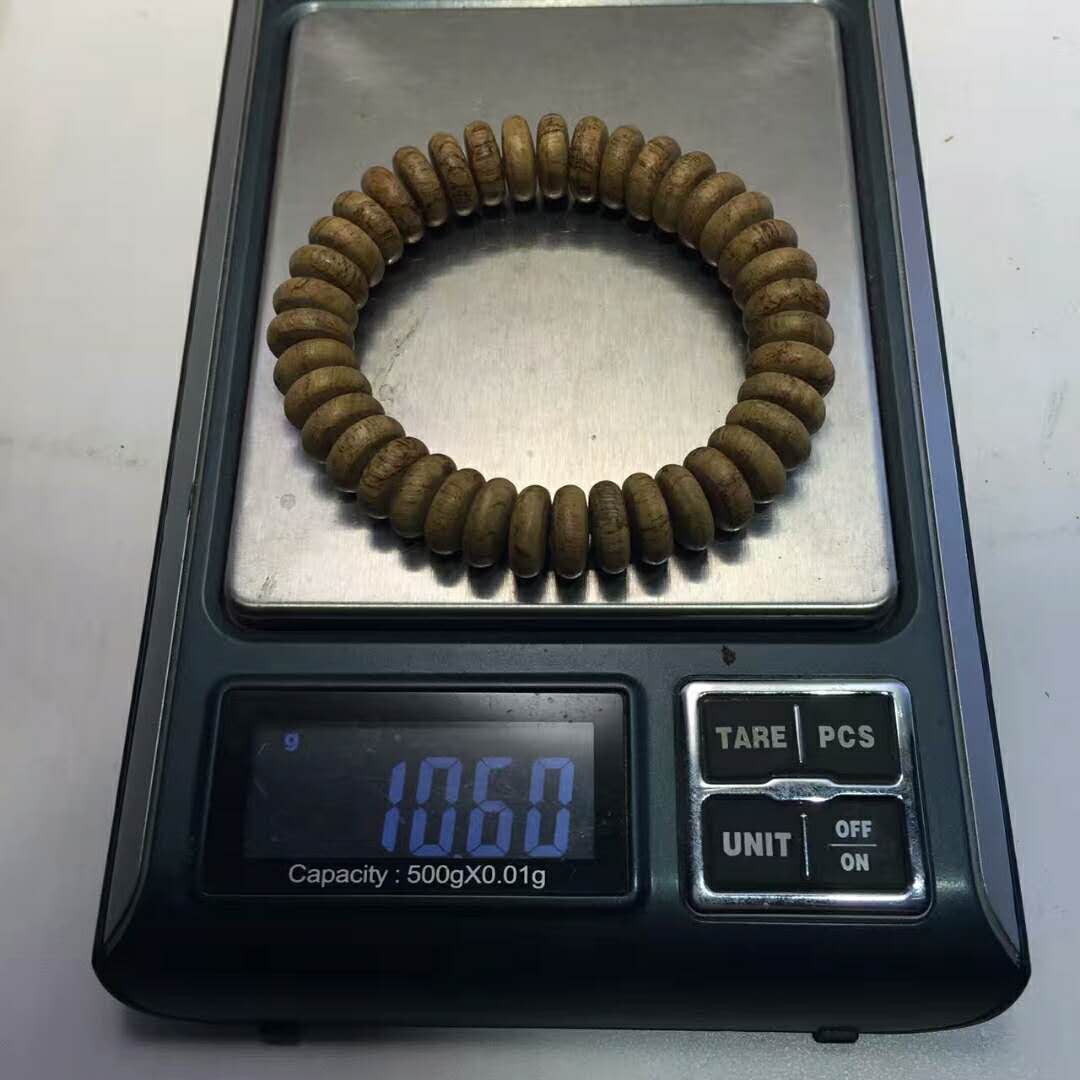 加里曼丹沉香手串有什么寓意,加里曼丹沉香108颗手串怎么搭配