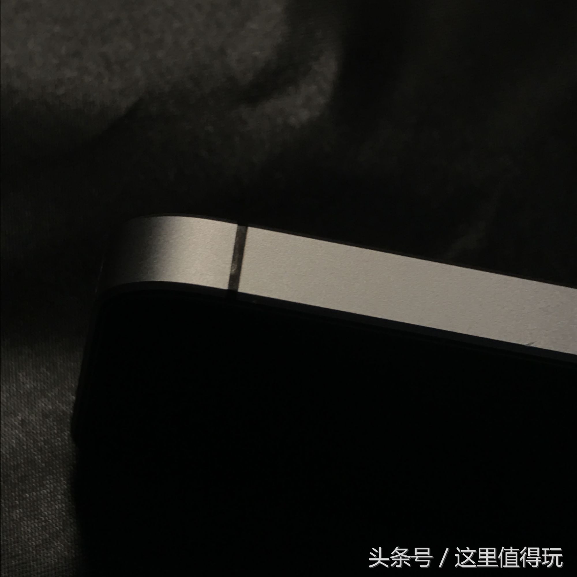 扎心！深水鱼买来的小钢炮iPhoneSE疑似翻新机，留下还是退货？