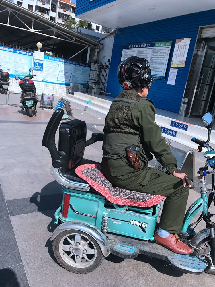 北海“达闻西”：一身装扮，劲过“小鲜肉”