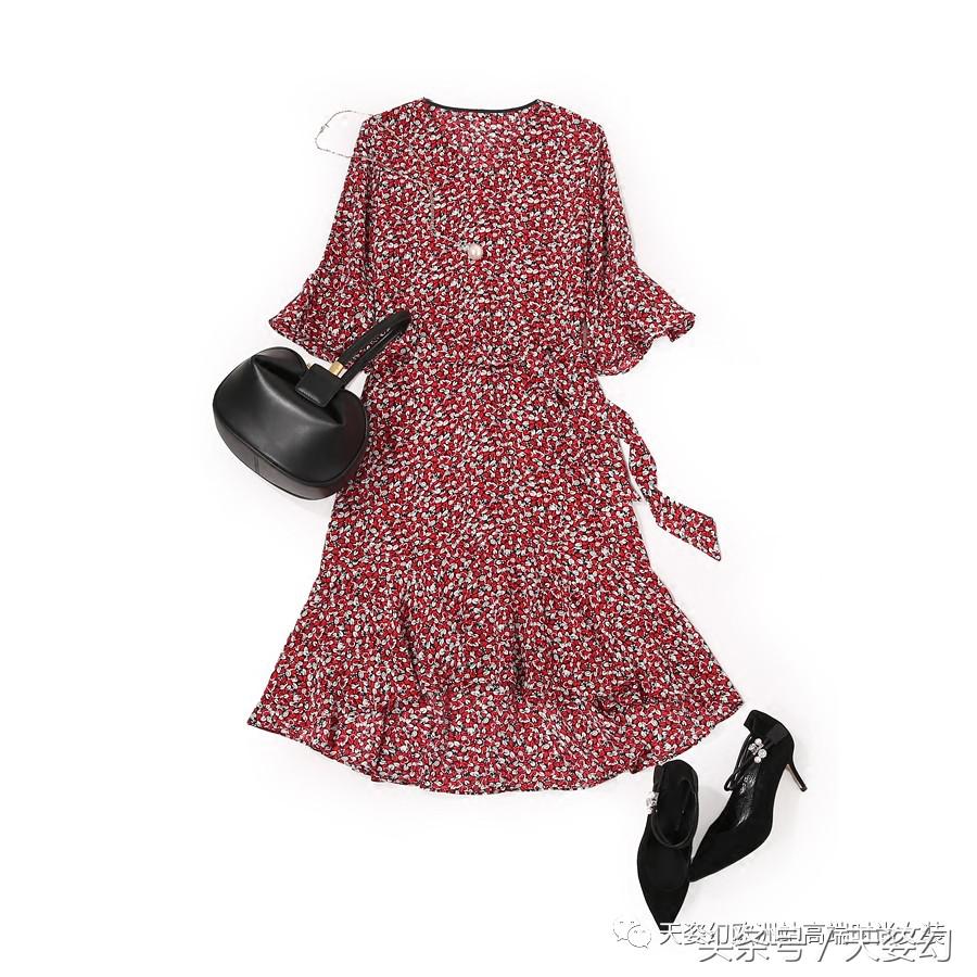 天姿幻新品最新消息,天姿女装去年夏天的爆款套装