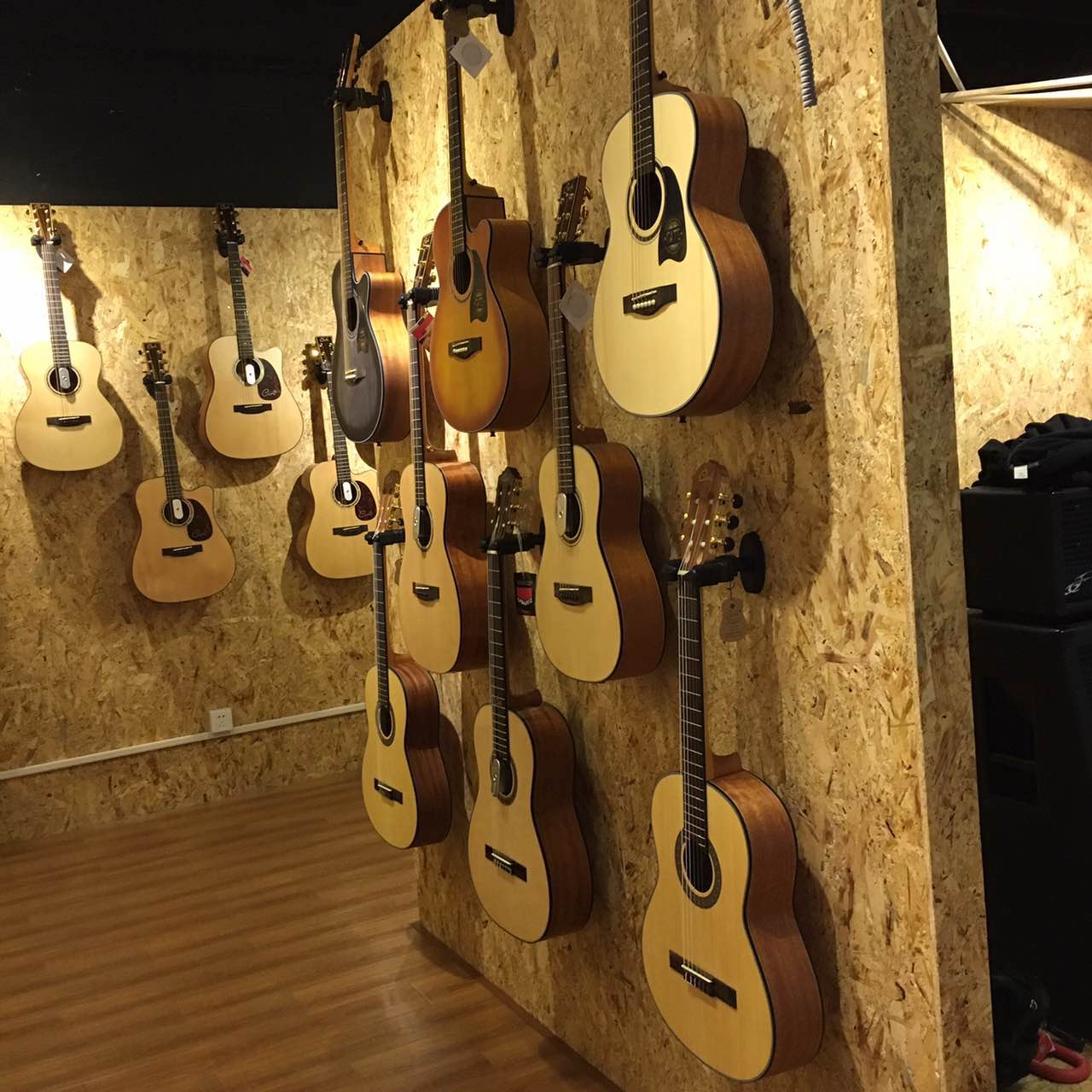 怎么保养吉他才会不开裂,吉他冬天弹得少怎么保养