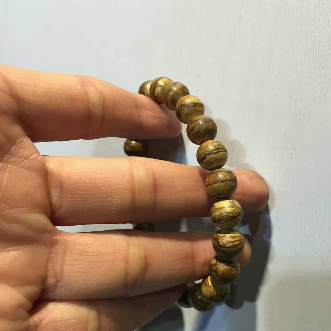 加里曼丹沉香手串有什么寓意,加里曼丹沉香108颗手串怎么搭配