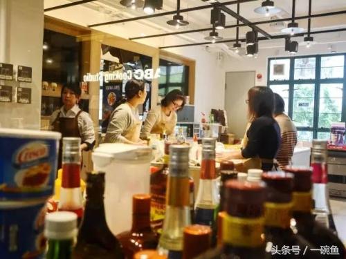 香港尖沙咀有什么地方可以逛,香港不只有繁华更有市井