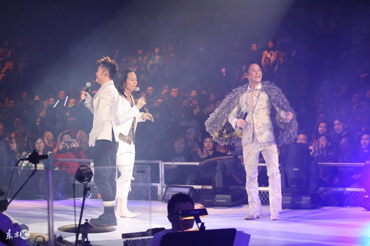 梅艳芳前辈提携后辈是本分片段,张国荣梅艳芳对后辈得提携