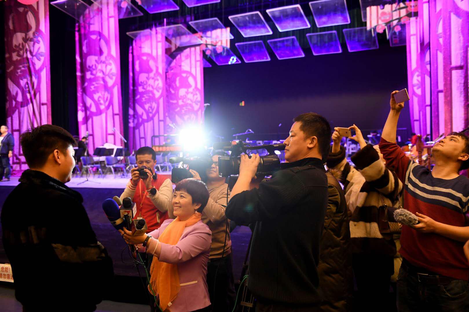 公益达人李婉玉，携众企业谱写公益新篇章！