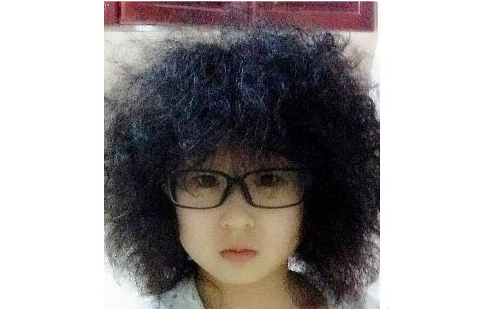 自然卷头发怎样变直,自然卷的头发适合烫什么直的发型