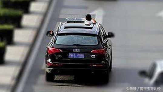 妈妈一时疏忽大意，导致4岁男童3根手指“骨折”！