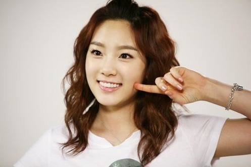 少女时代金泰妍现在干什么,金泰妍性格安静